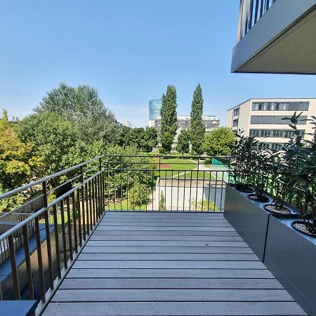 Kahlenbergblick Im Viertel Zwei Viena Exterior foto