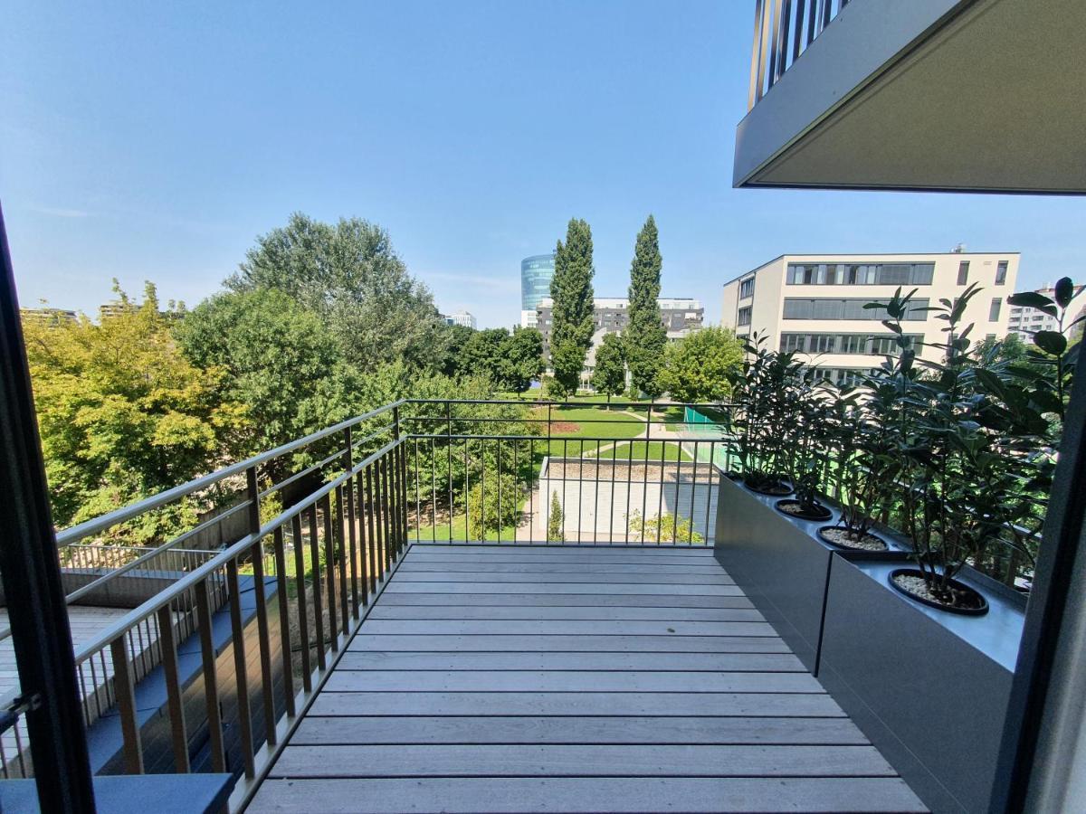 Kahlenbergblick Im Viertel Zwei Viena Exterior foto